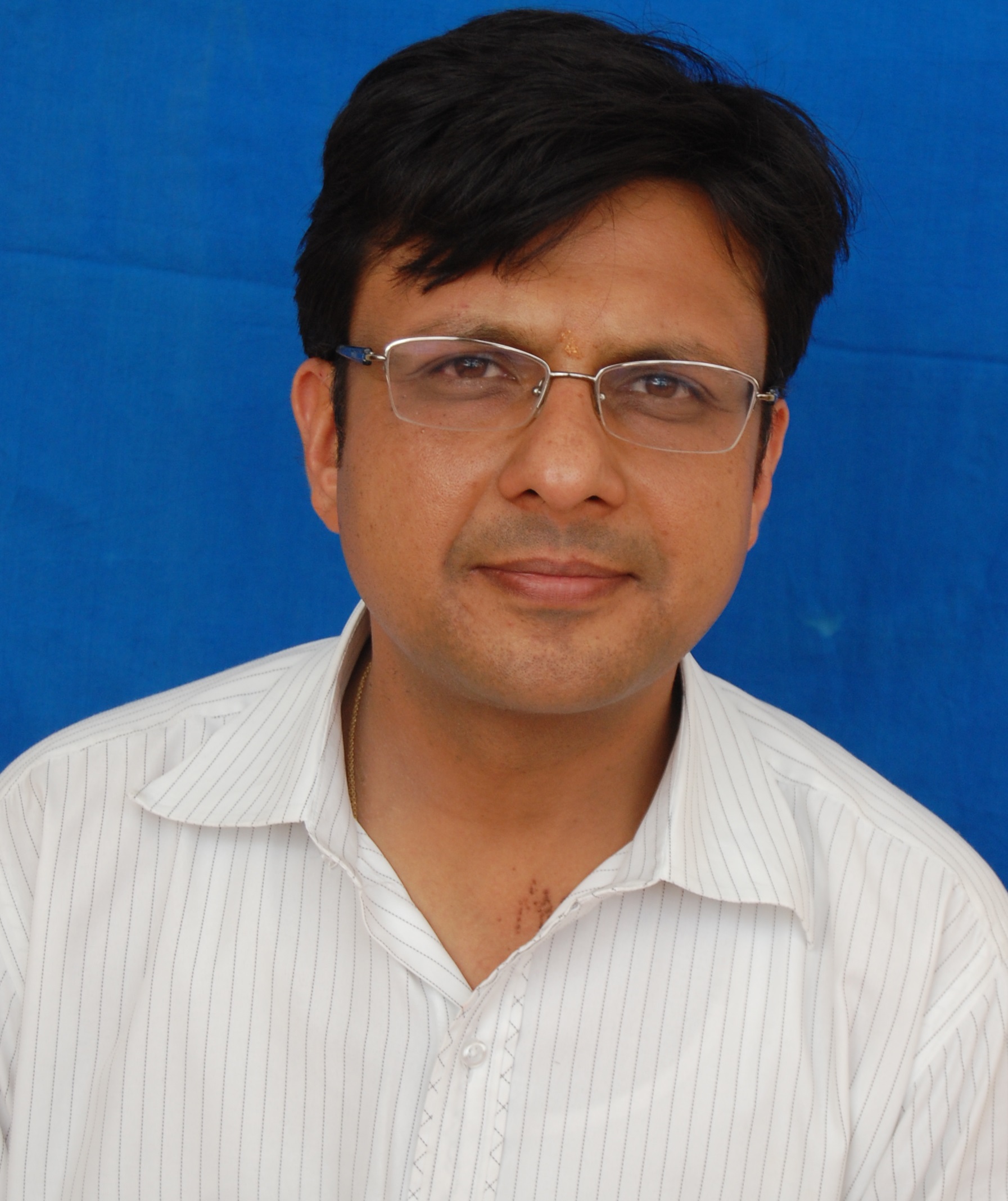 Dr.Akash Tayal